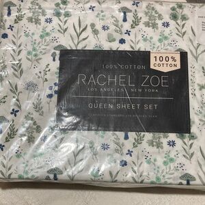Rachel Zoe Queen Sheet Set - White and Blue Floral mushrooms